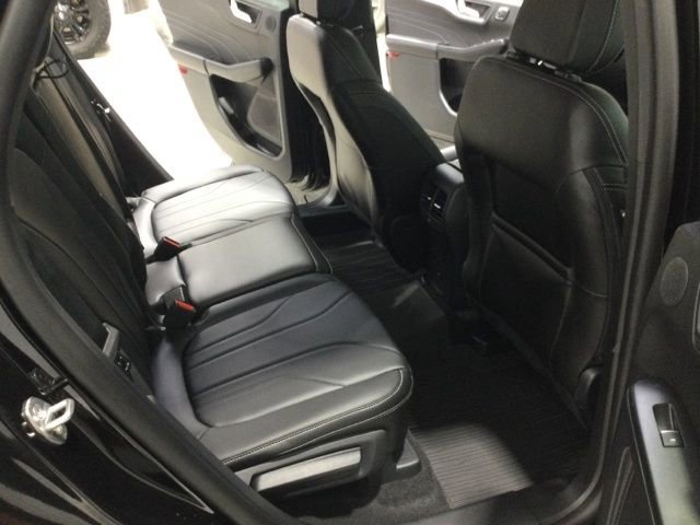 New 2026 Ford Escape Platinum w/ Premium Technology Package AWD/4WD image 14