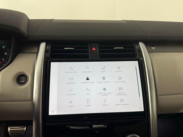 New 2026 Land Rover Discovery Limited Edition image 24