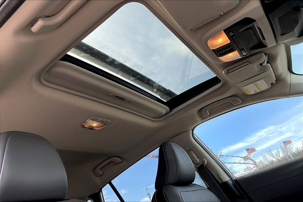 Used 2024 Subaru Crosstrek 2.5i Limited image 17