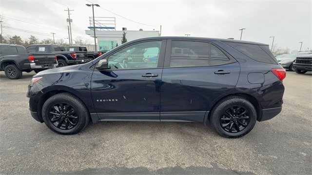 Used 2020 Chevrolet Equinox LS w/ LS Convenience Package image 5