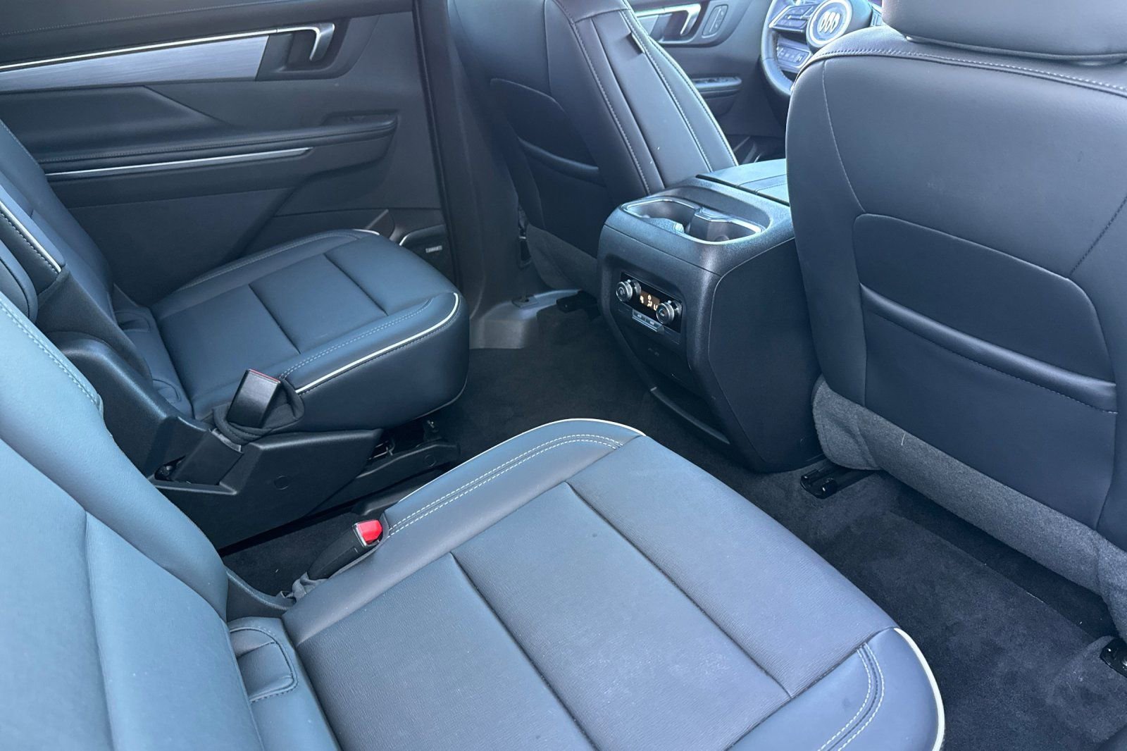 Used 2025 Buick Enclave Preferred FWD image 16