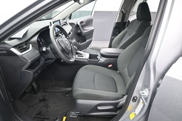 Used 2024 Toyota RAV4 LE FWD image 12