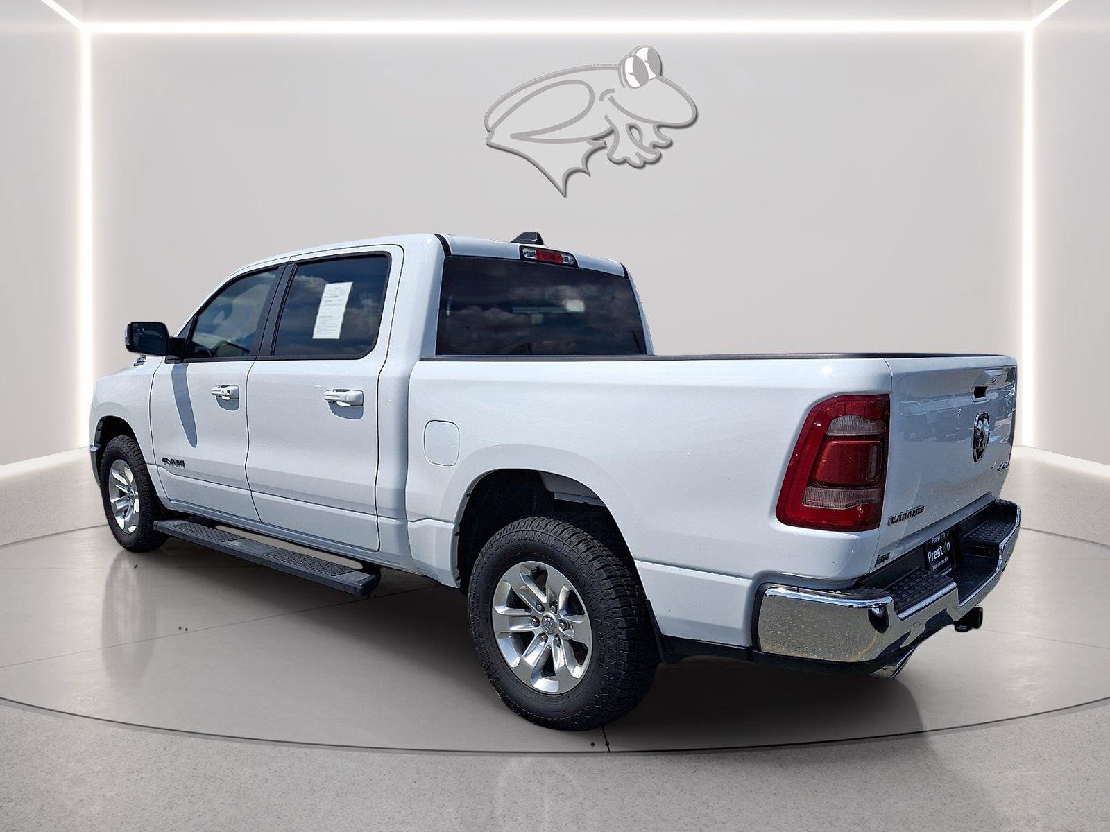 Used 2024 RAM 1500 Laramie AWD/4WD image 3