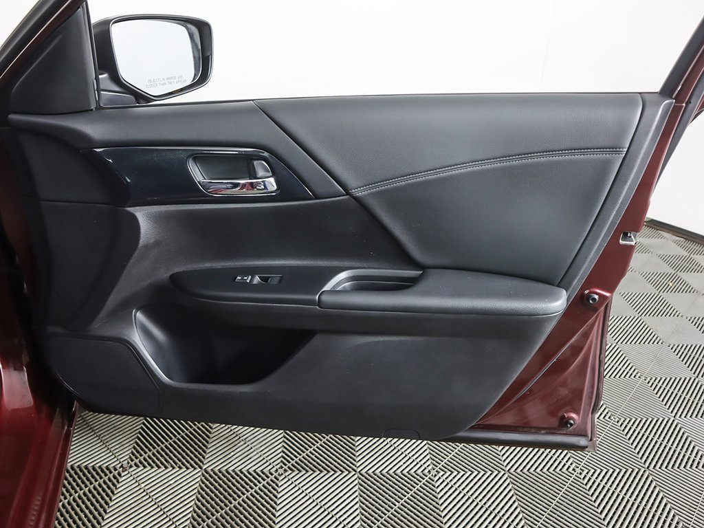 Used 2013 Honda Accord Sport image 20