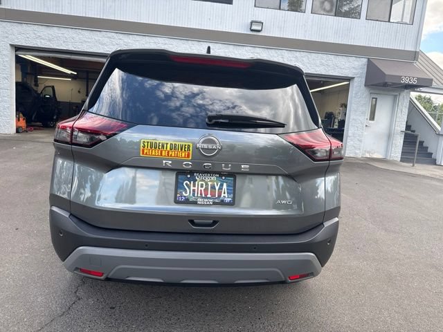 Used 2023 Nissan Rogue S AWD/4WD image 4