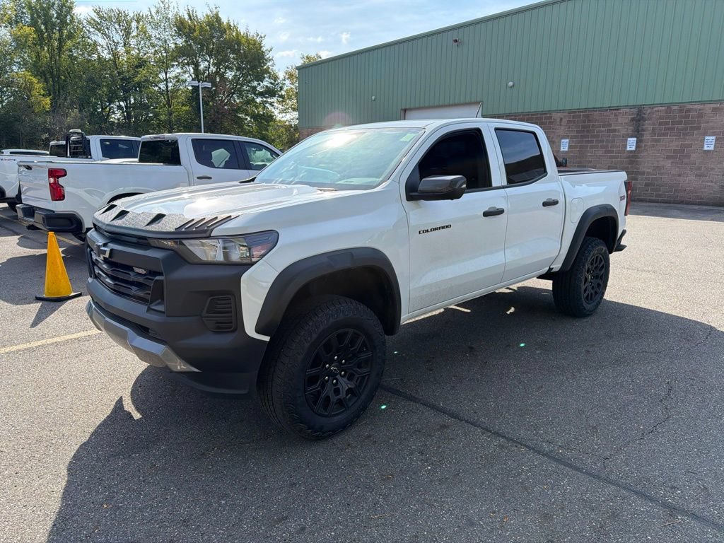 Certified 2025 Chevrolet Colorado Trail Boss AWD/4WD image 5