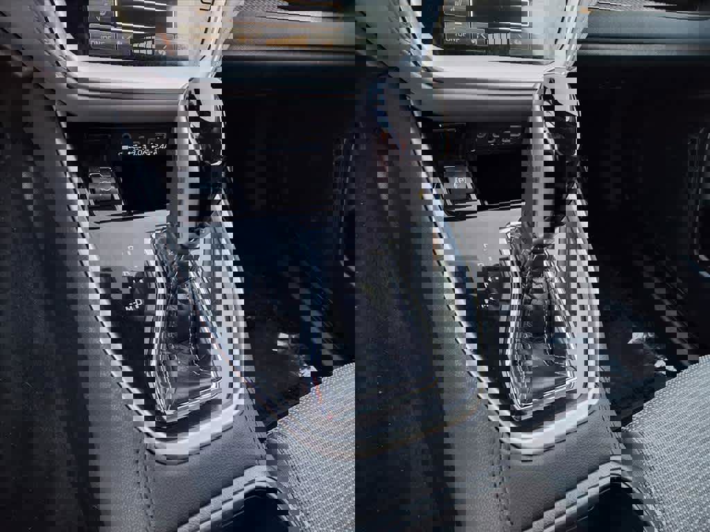 Used 2024 Subaru Outback Premium image 11