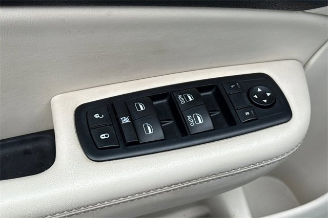 Used 2016 Chrysler 200 C w/ Premium Group image 14