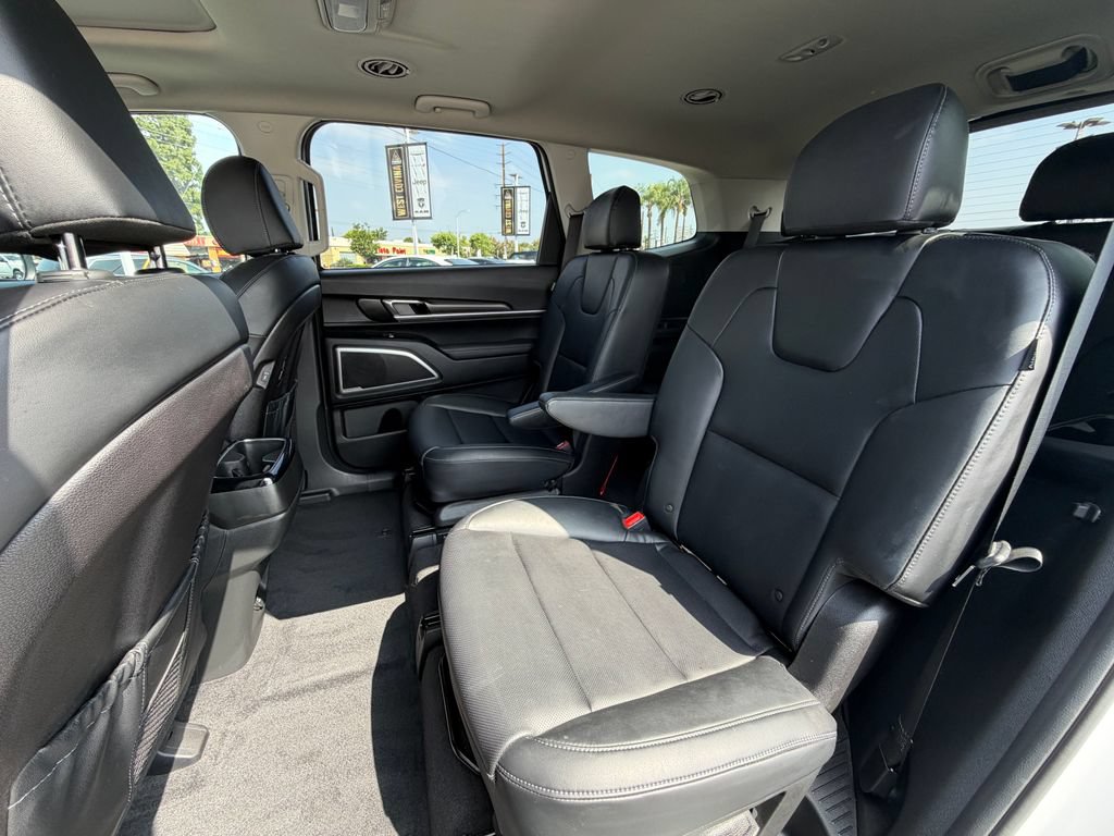Used 2023 Kia Telluride S w/ S Sunroof Package FWD image 20