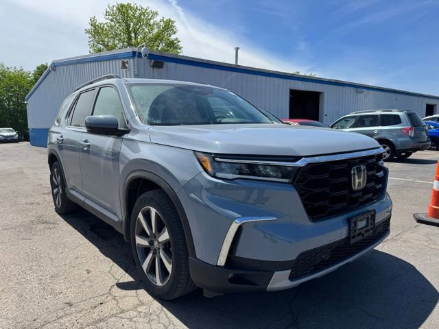 Used 2023 Honda Pilot Touring image 8