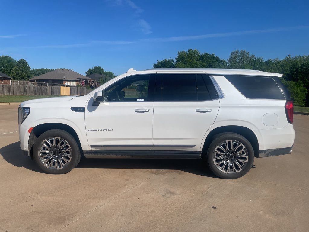Used 2024 GMC Yukon Denali Ultimate AWD/4WD image 8