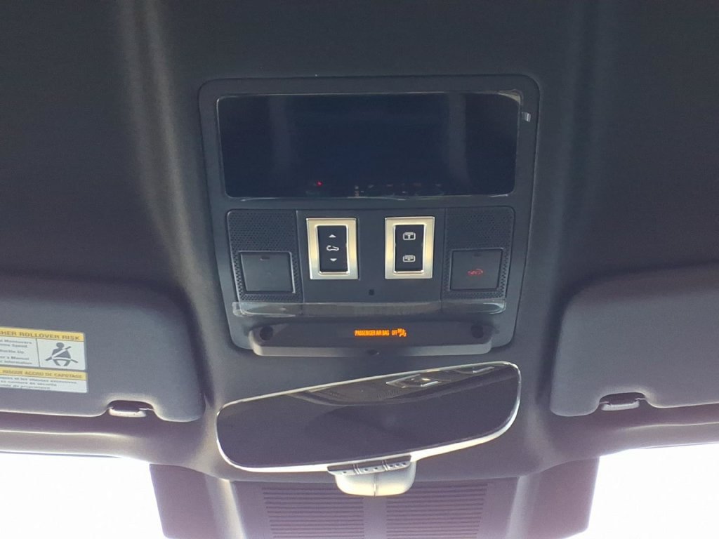 New 2026 Land Rover Defender 110 X-Dynamic SE AWD/4WD image 22