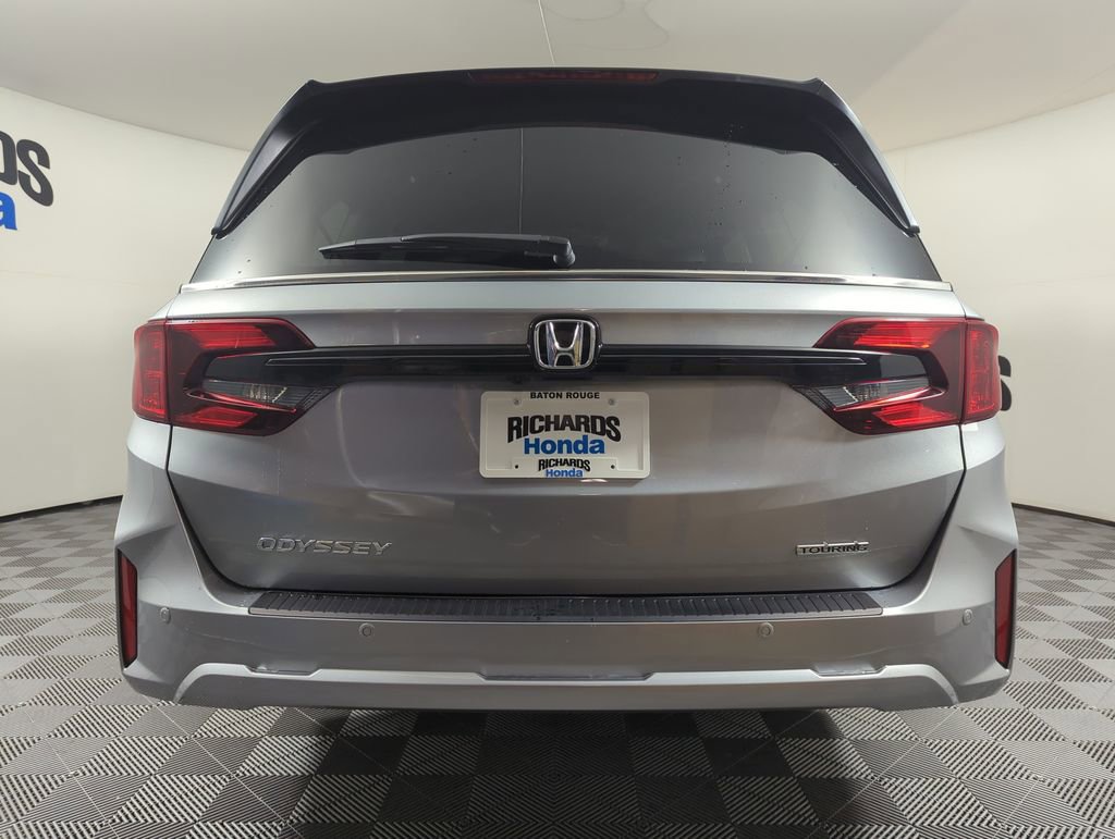 New 2026 Honda Odyssey Touring image 4