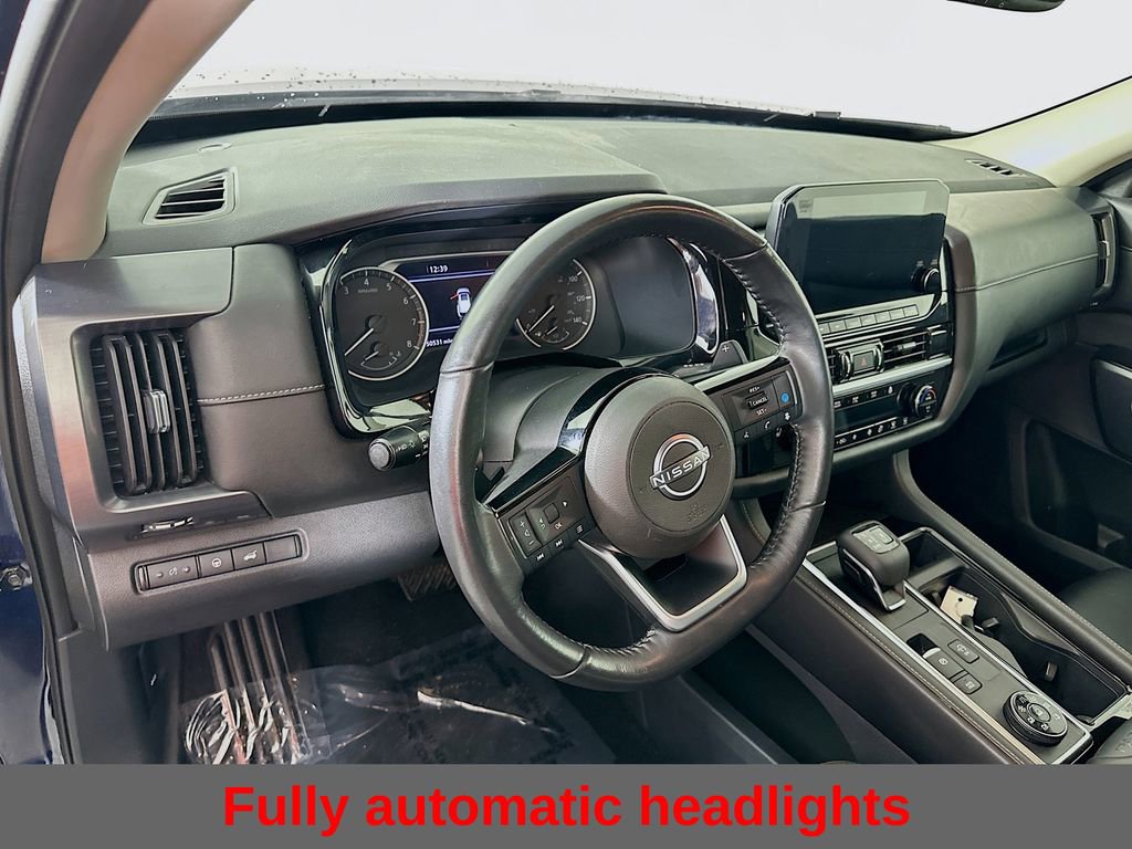 Used 2022 Nissan Pathfinder SL w/ SL Black Package image 15