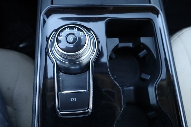 Used 2020 Ford Edge SE image 26