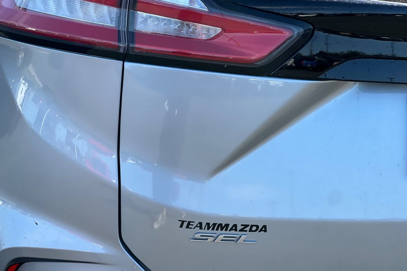 Used 2023 Ford Edge SEL image 24