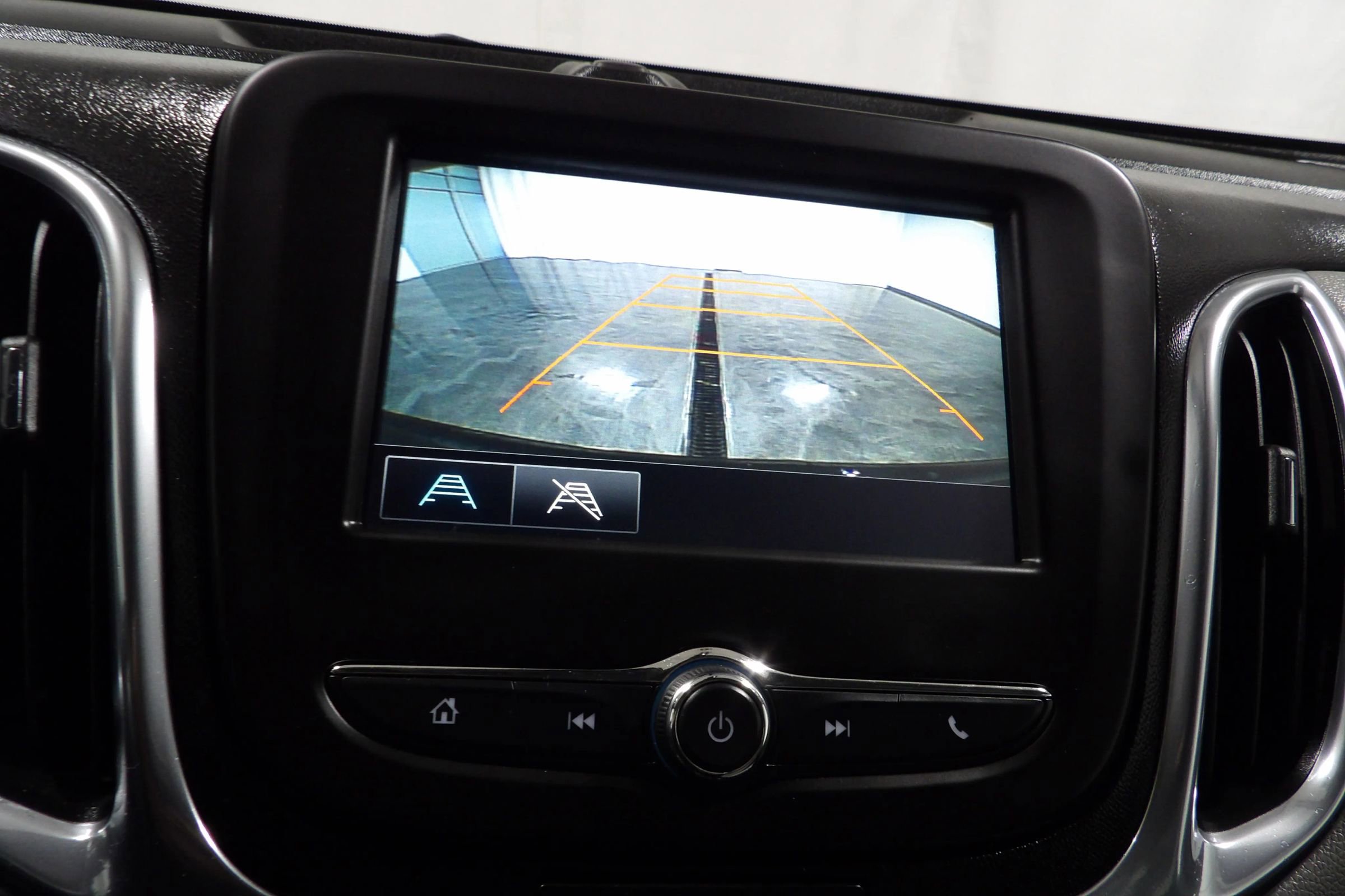 Used 2018 Chevrolet Equinox LS FWD image 14