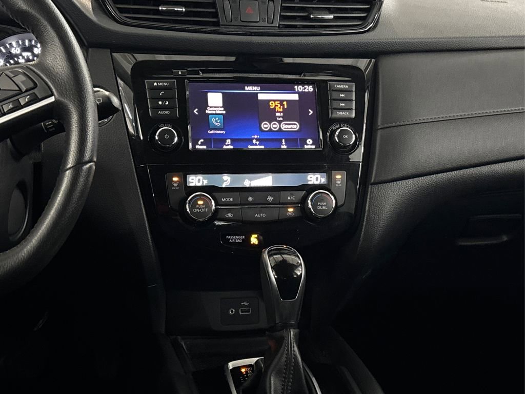 Used 2019 Nissan Rogue SV image 20