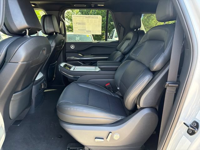 New 2026 Lincoln Navigator L Reserve w/ Jet Appearance Package AWD/4WD image 14