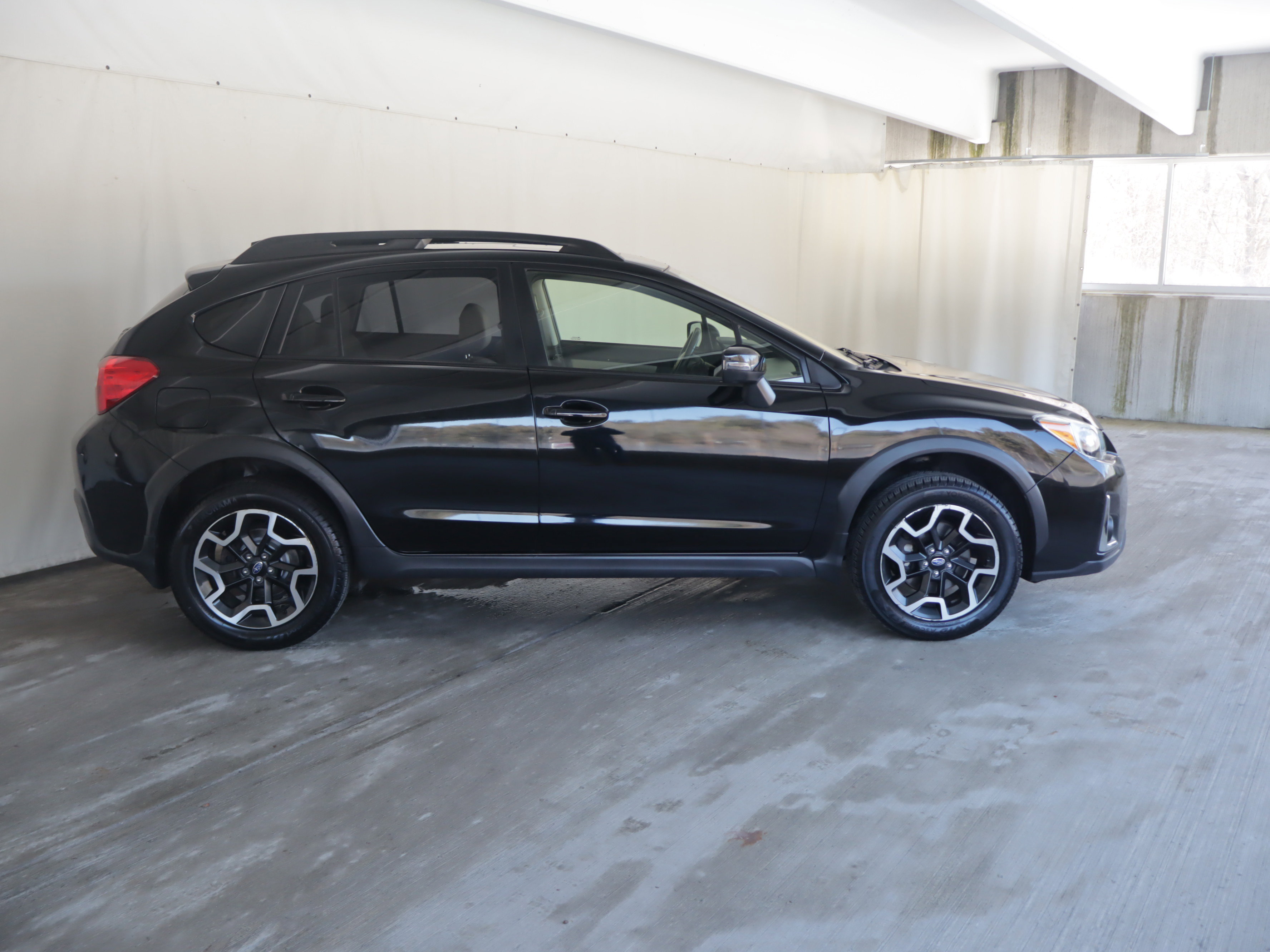 Used 2016 Subaru Crosstrek 2.0i Limited image 4