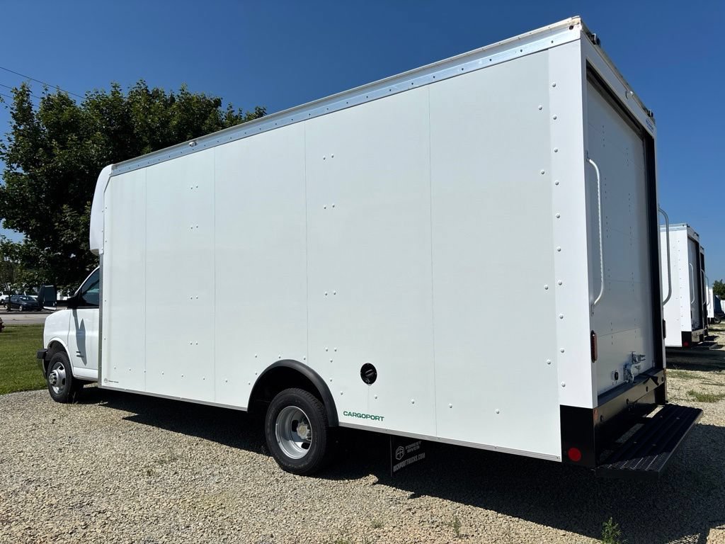 New 2026 Chevrolet Express 4500 w/ Power Convenience Package RWD image 4