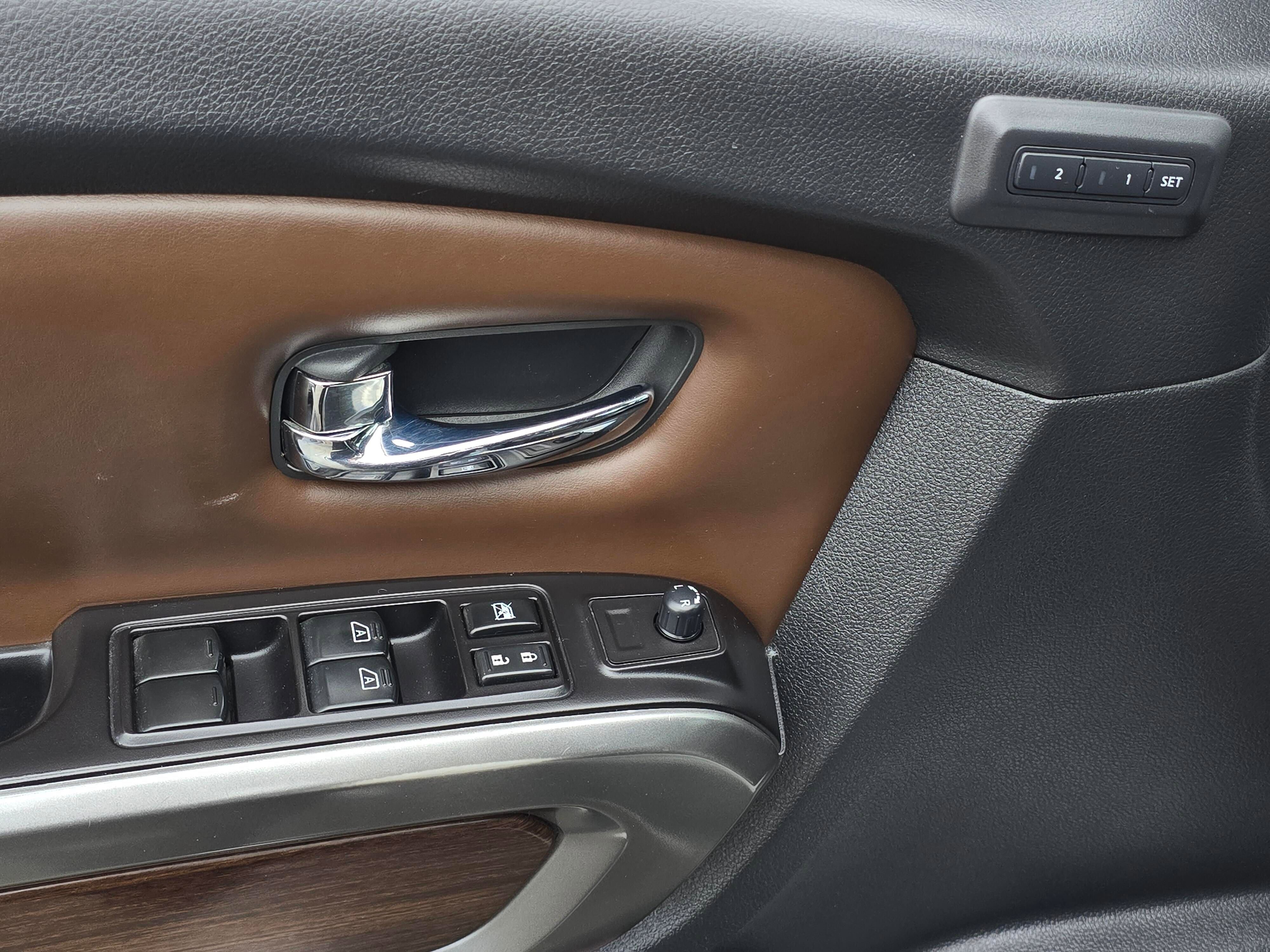 Used 2019 Nissan Titan Platinum Reserve w/ Platinum Utility Package image 28