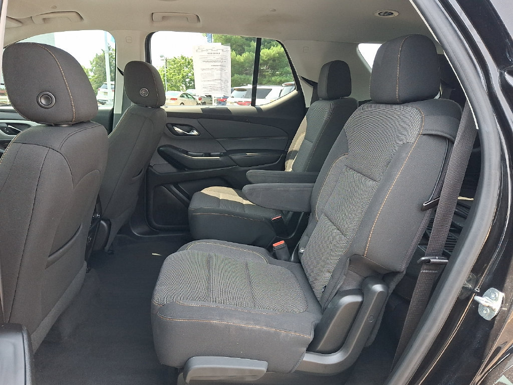 Used 2020 Chevrolet Traverse LT FWD image 12