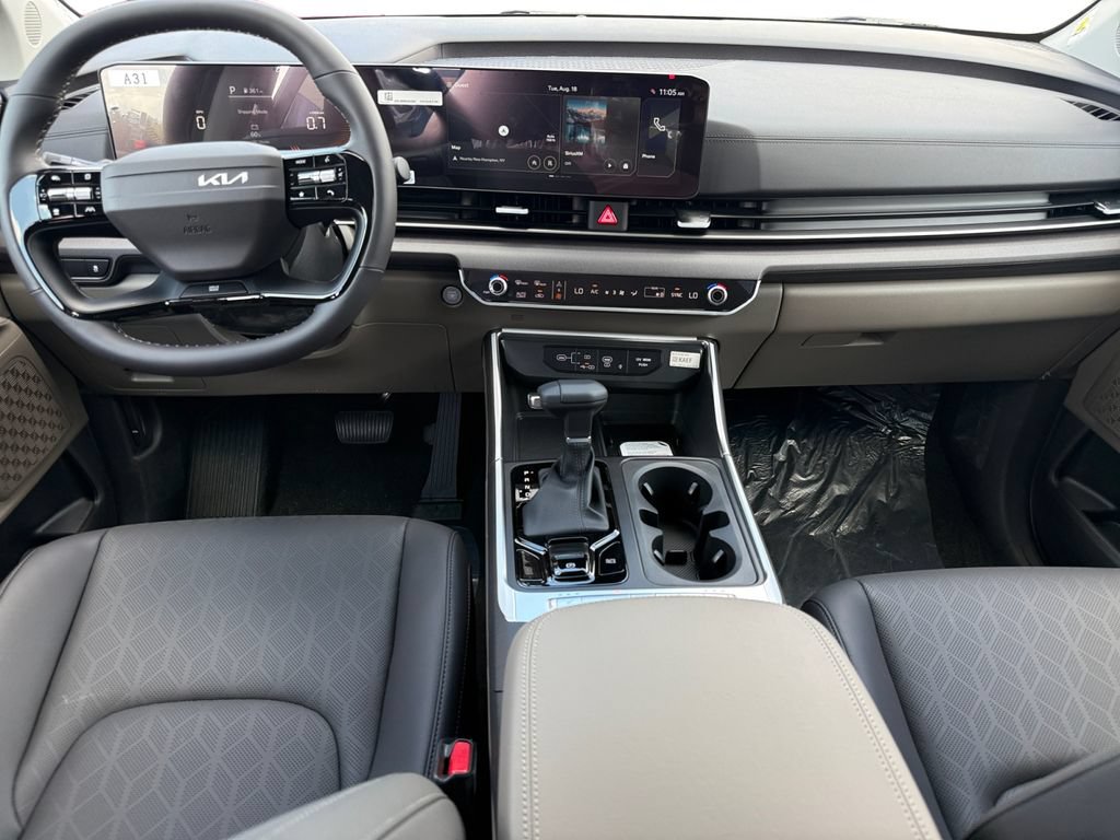New 2027 Kia Carnival EX FWD image 10