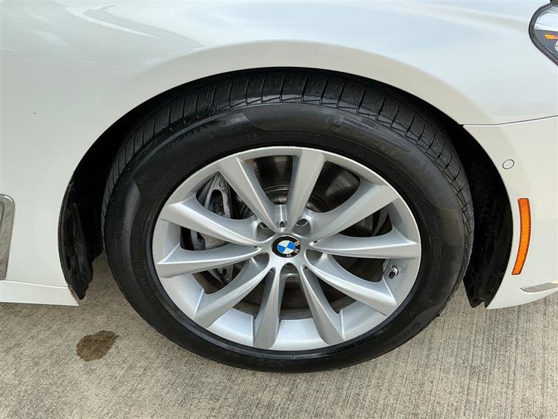 Used 2017 BMW 740i xDrive image 19