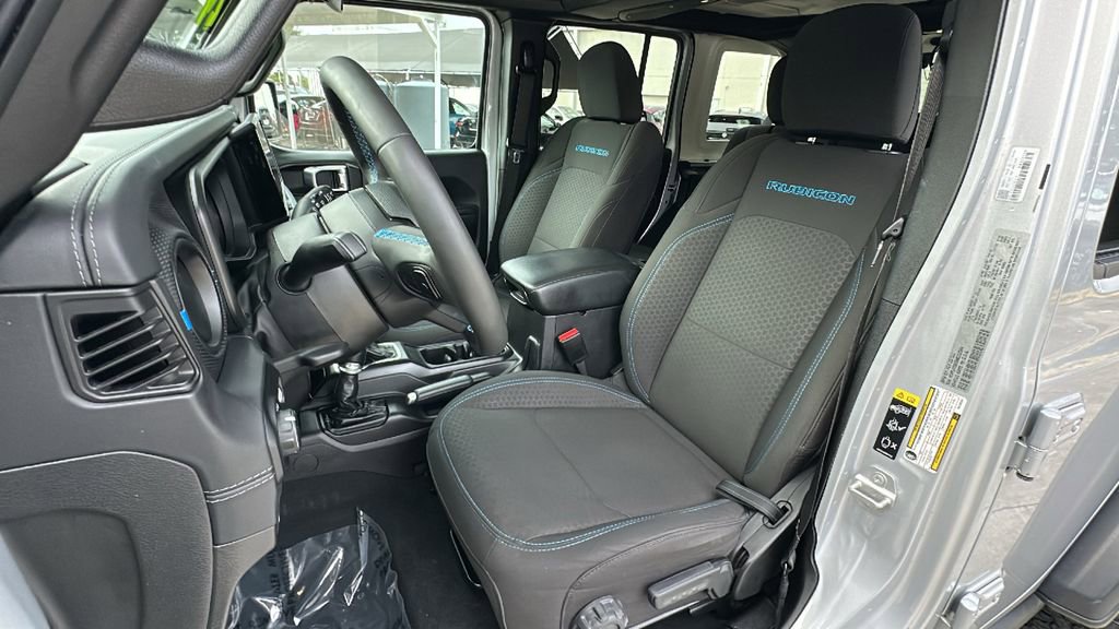 Used 2024 Jeep Wrangler Unlimited Rubicon 4xe image 30