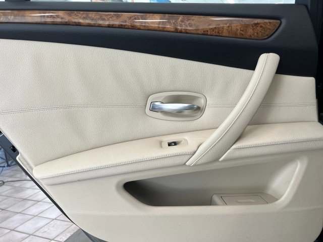 Used 2008 BMW 528xi Sedan AWD/4WD image 31