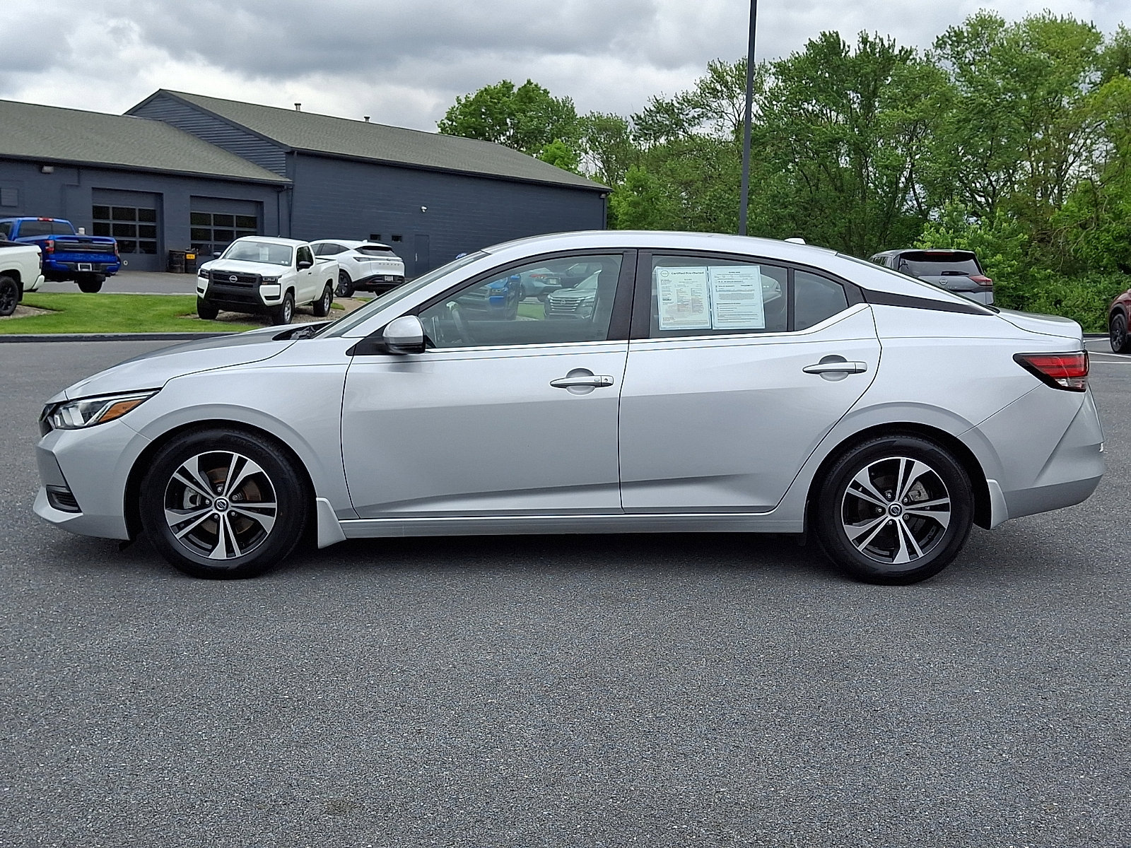 Used 2020 Nissan Sentra SV w/ Trunk Package FWD image 4