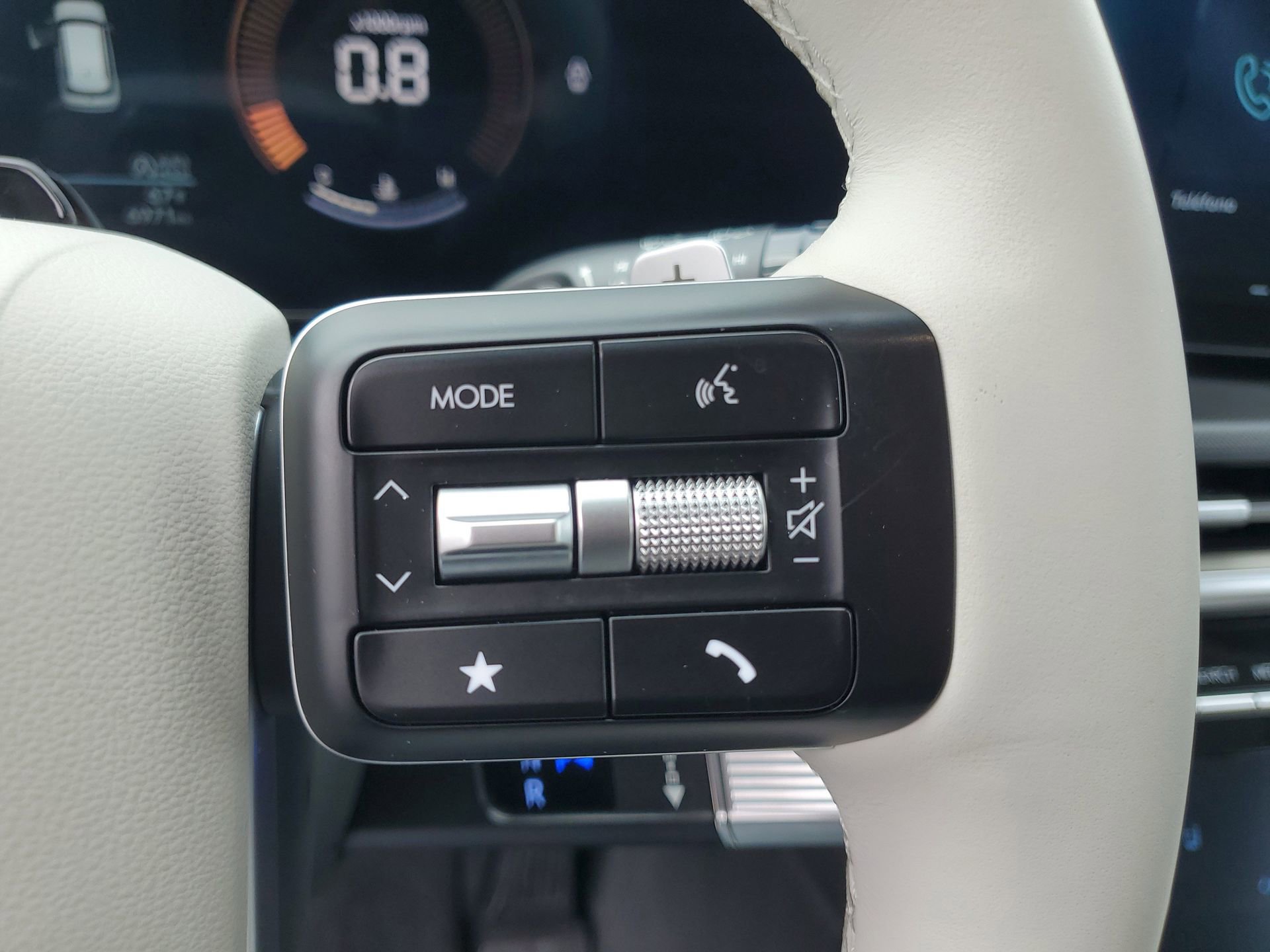 Used 2025 Hyundai Santa Fe SEL image 24