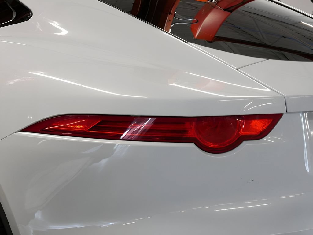Used 2017 Jaguar F-TYPE Coupe RWD image 7