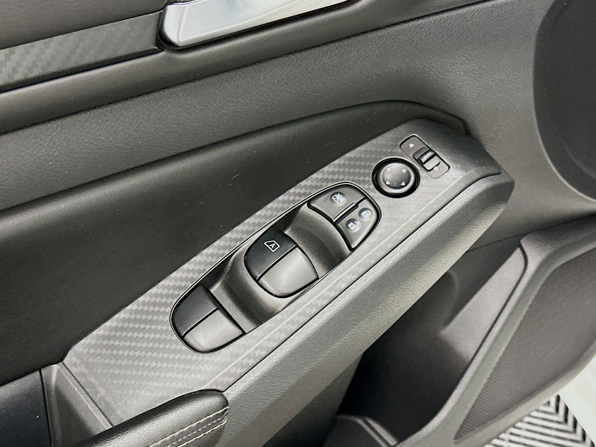 Used 2024 Nissan Altima 2.5 SV image 15