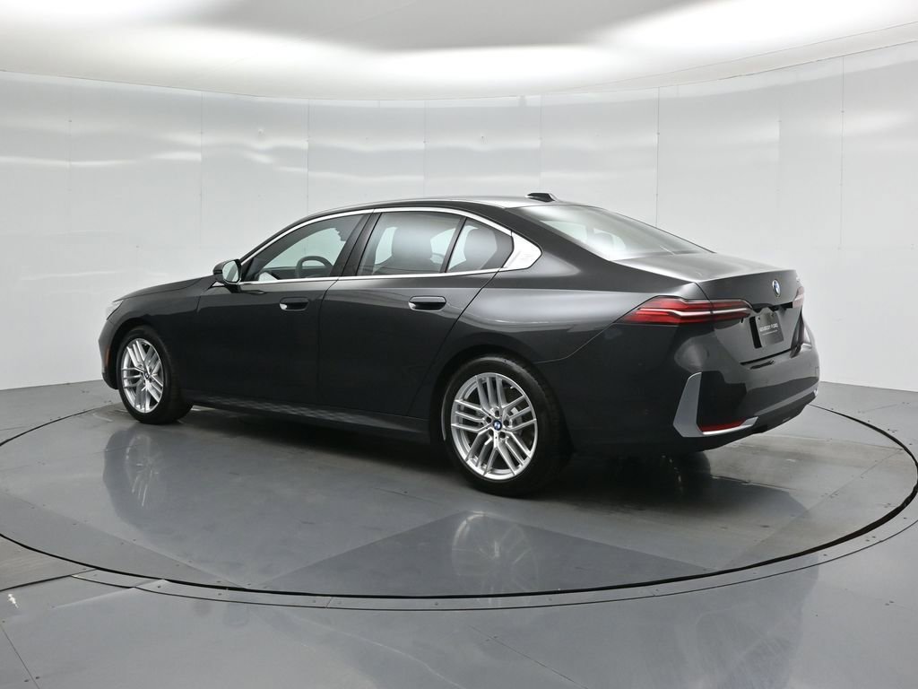 Used 2025 BMW 530i image 7