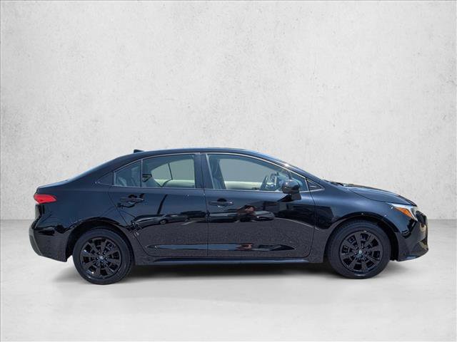 Used 2023 Toyota Corolla LE FWD image 4