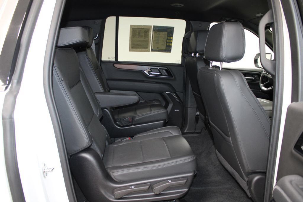 Used 2025 GMC Yukon XL Denali AWD/4WD image 34