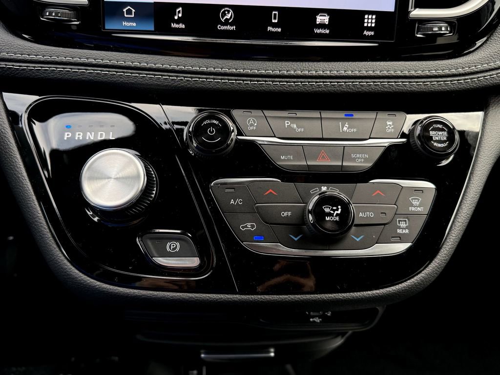 New 2026 Chrysler Pacifica Select image 22