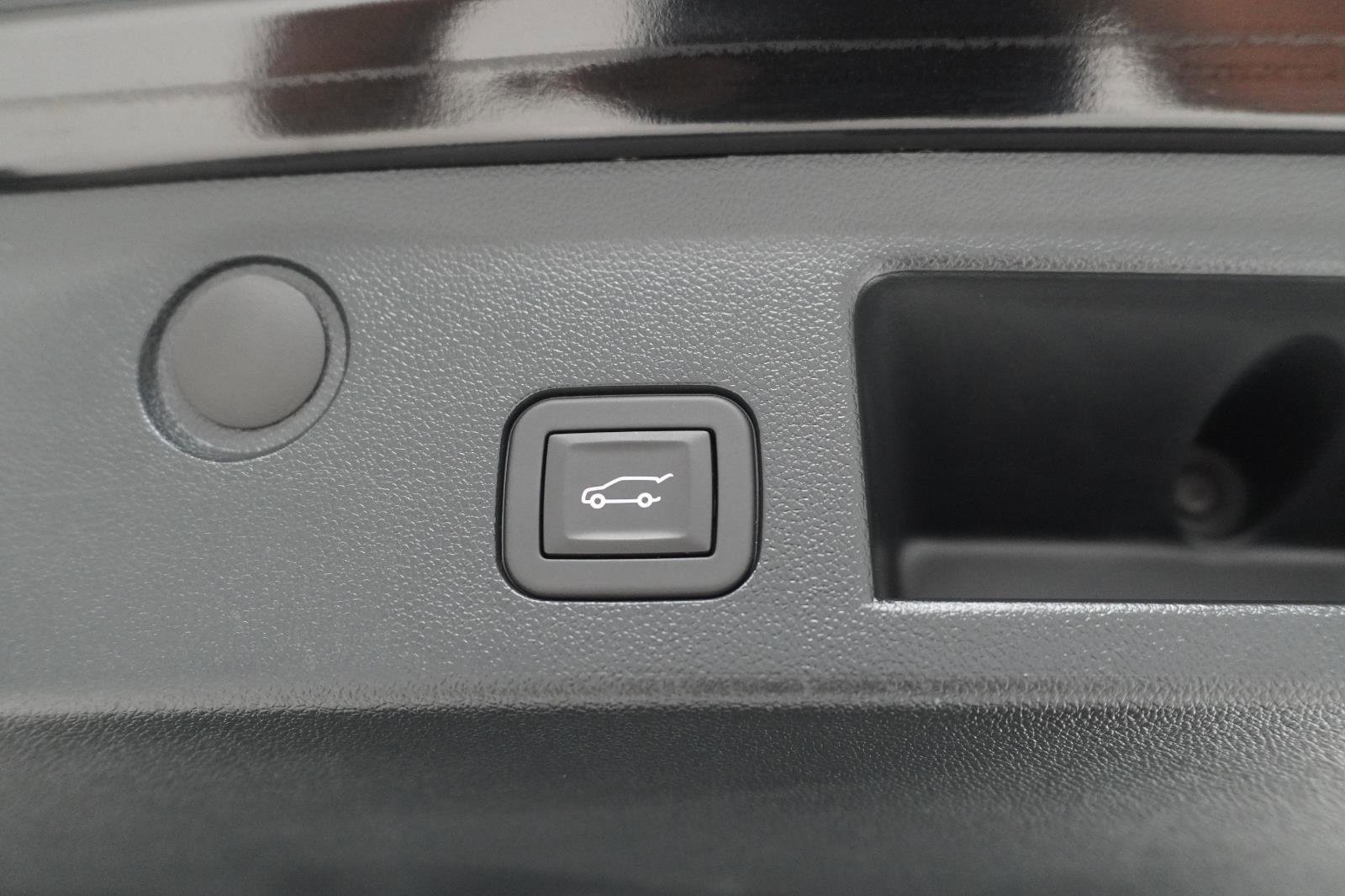 Used 2025 Chevrolet Equinox ACTIV w/ Safety and Technology Package FWD image 7