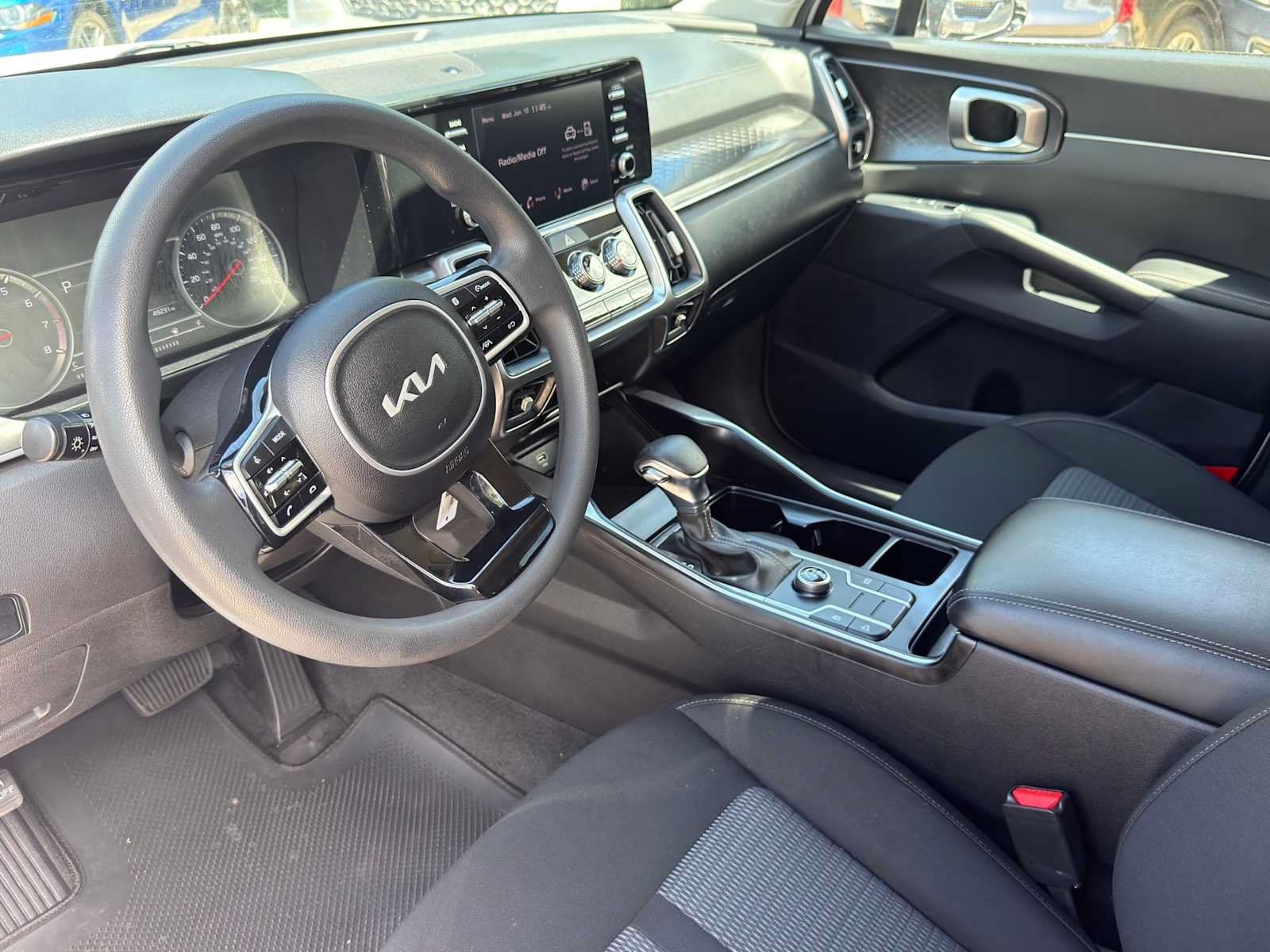 Certified 2023 Kia Sorento LX FWD image 8