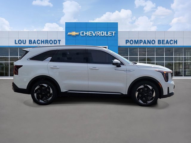 Used 2025 Kia Sorento EX AWD/4WD image 2