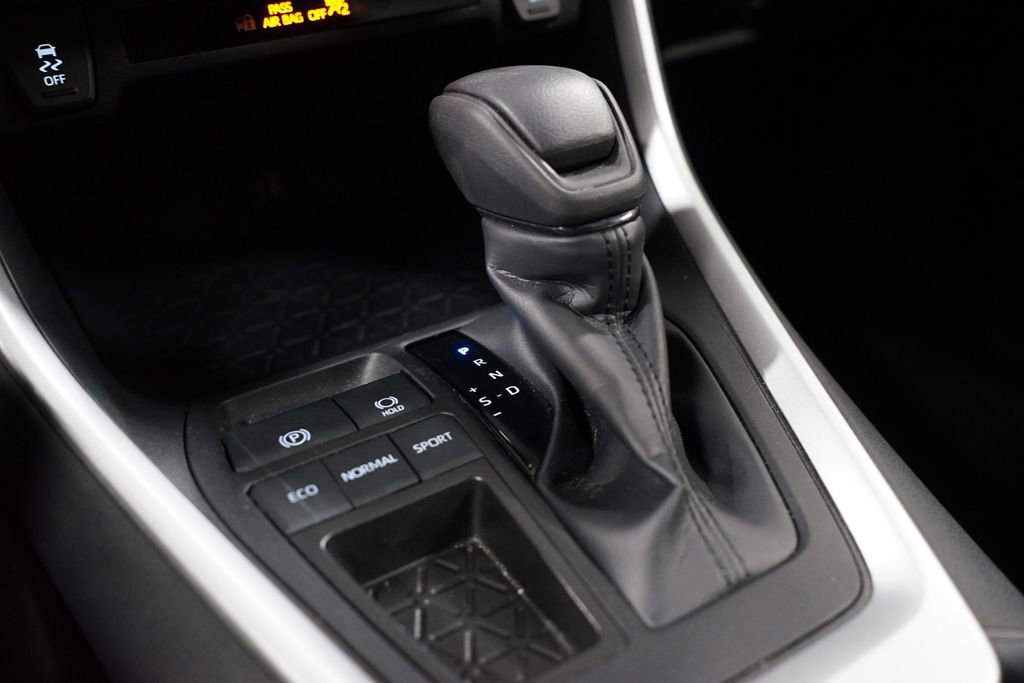 Certified 2025 Toyota RAV4 LE image 21