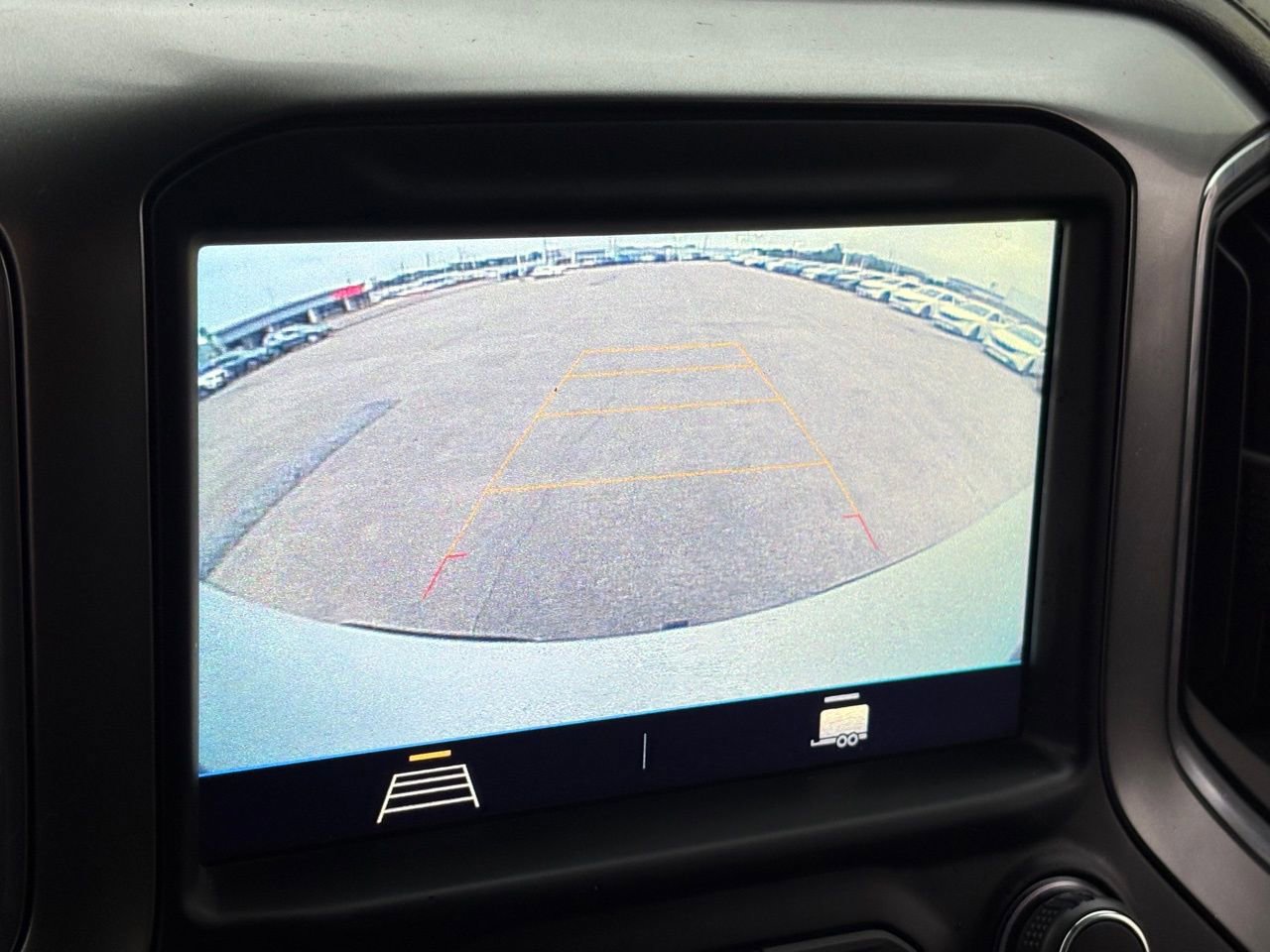 Used 2020 Chevrolet Silverado 1500 LT w/ Convenience Package image 26