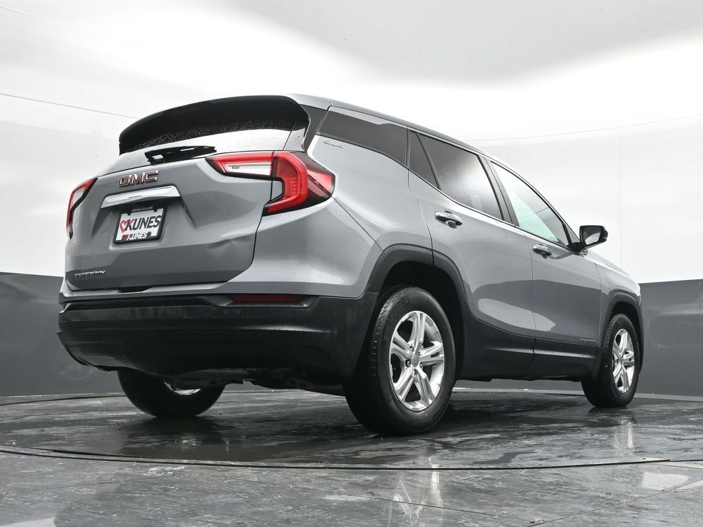 Used 2024 GMC Terrain SLE image 44