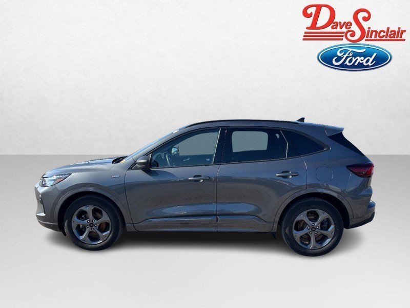 Used 2023 Ford Escape ST-Line w/ Tech Pack #1 AWD/4WD image 10