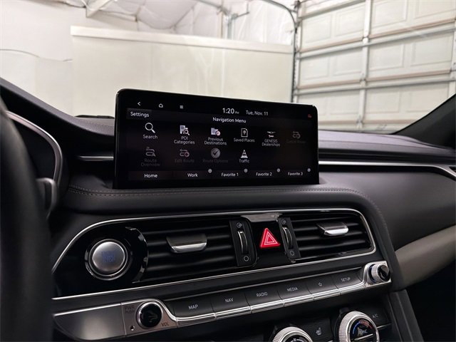 Used 2023 Genesis G70 2.0T image 25