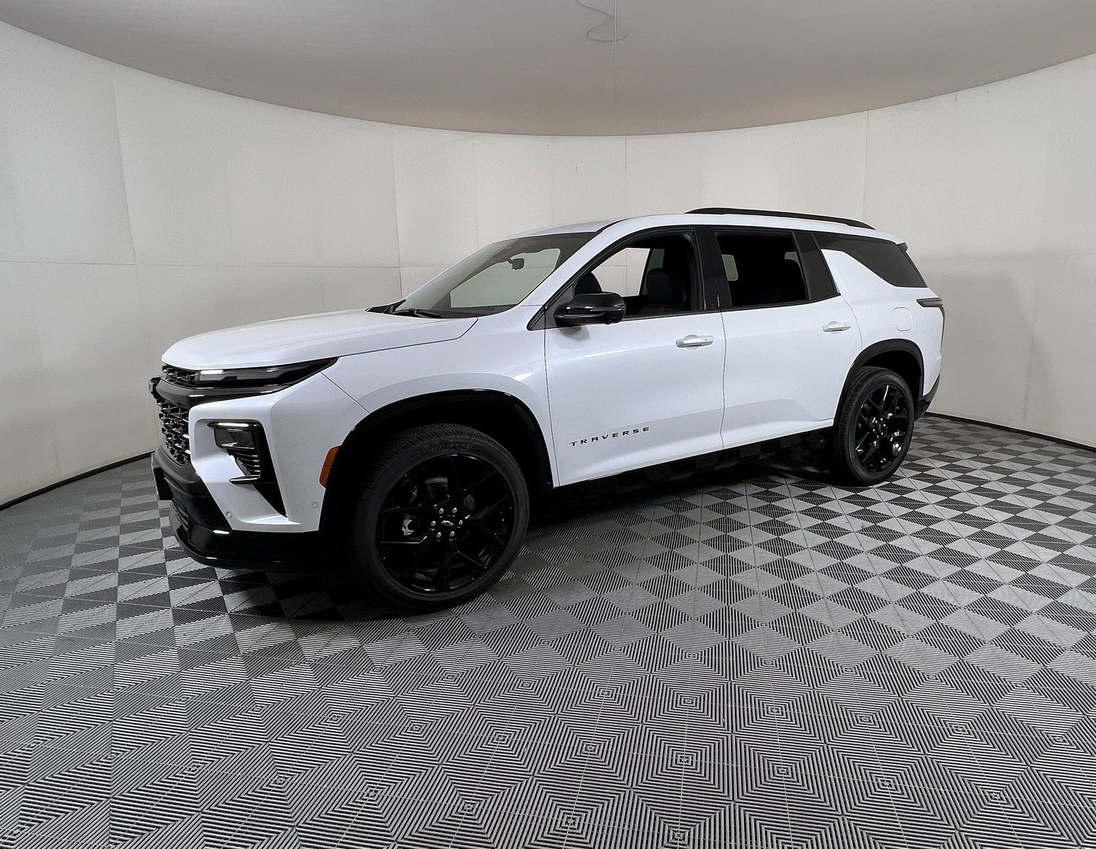 New 2026 Chevrolet Traverse RS w/ LPO, Floor Liner Package image 2