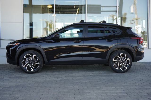 New 2026 Chevrolet Trax RS w/ Sunroof Package FWD image 5