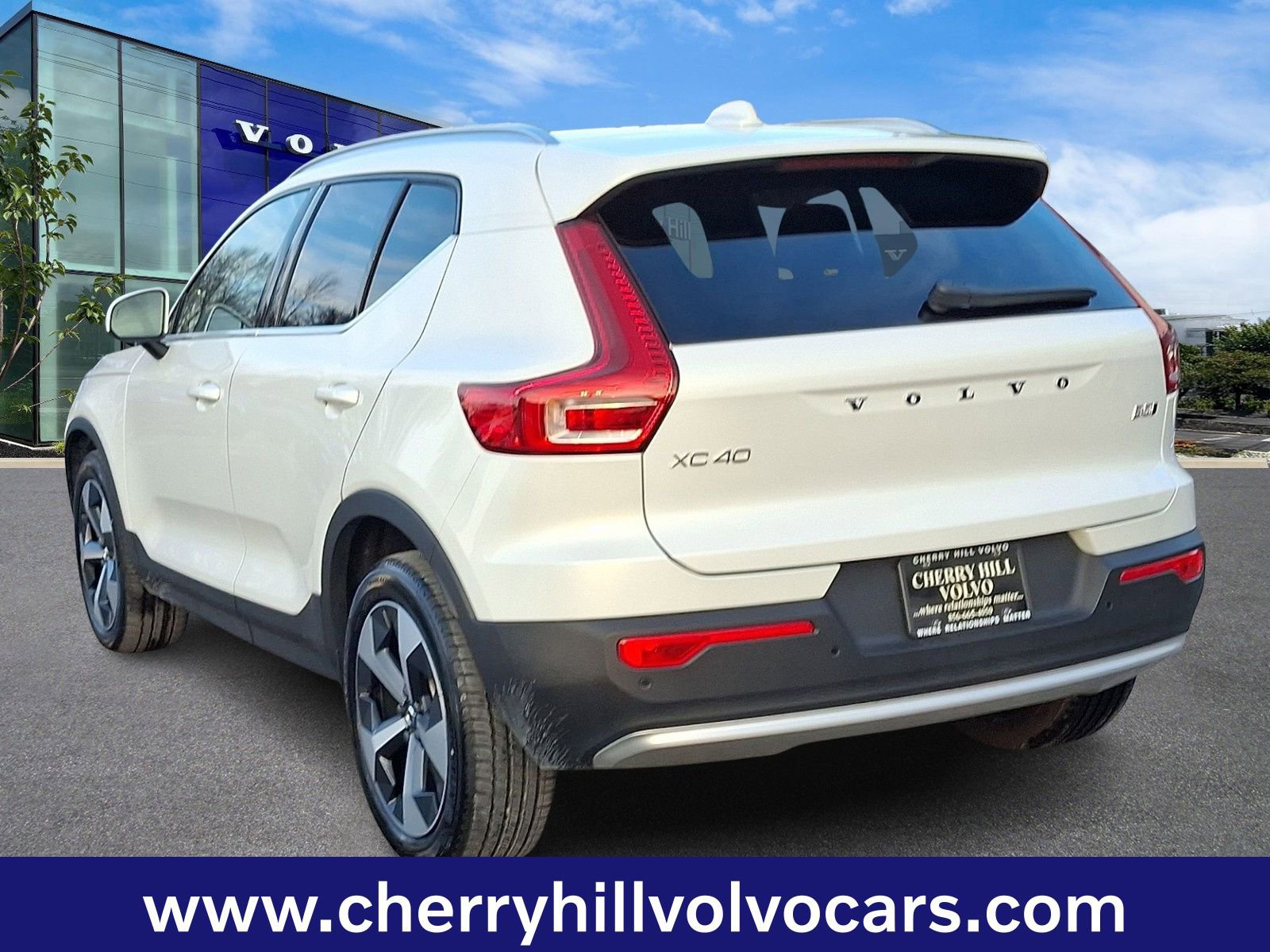Certified 2025 Volvo XC40 B5 Core w/ Protection Package Premier image 2
